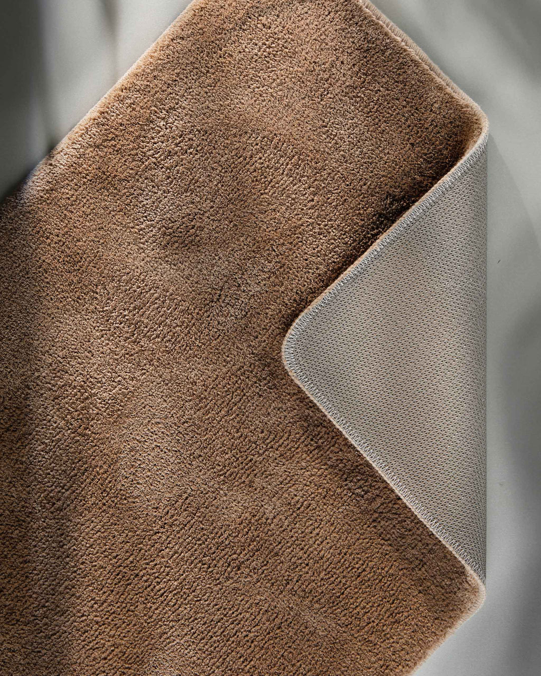Badematte Badteppich Joris Beige Braun flauschig Detail Rücken